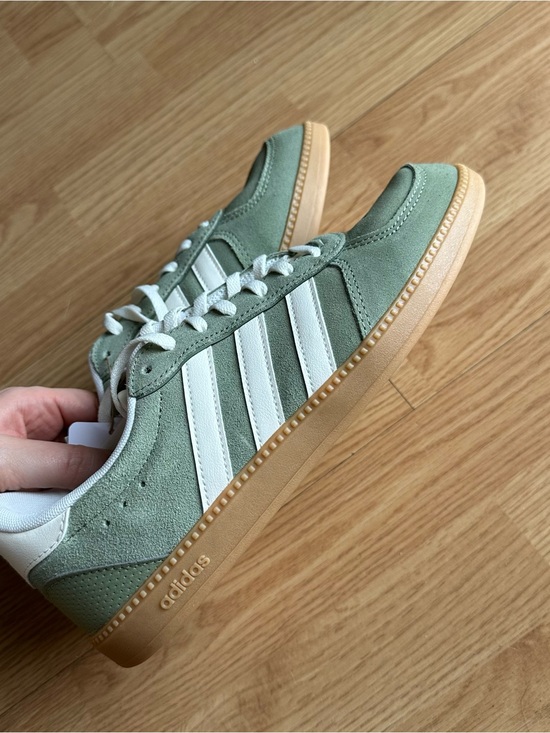 adidas Shoes - adidas Breaknet Sleek Shoes / Green / Women’s / Size 8 and 9